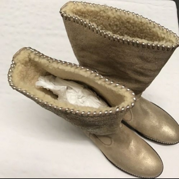 🌿GOLD BRUSHED BOOTS🌿 - Picture 3 of 7